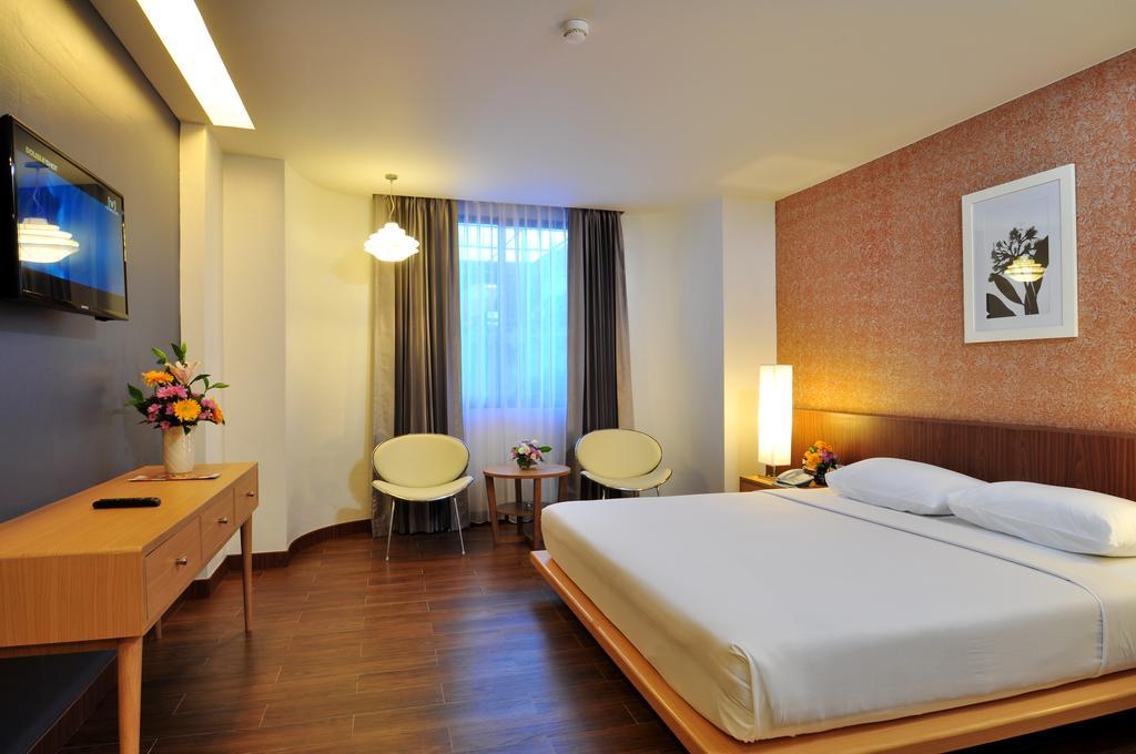 Flipper Lodge Hotel - SHA Extra Plus Pattaya Exterior foto