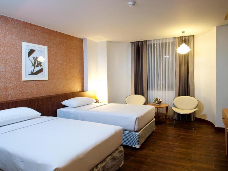 Flipper Lodge Hotel - SHA Extra Plus Pattaya Exterior foto
