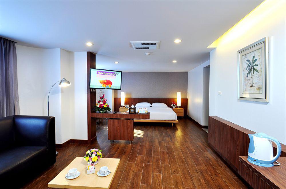 Flipper Lodge Hotel - SHA Extra Plus Pattaya Exterior foto